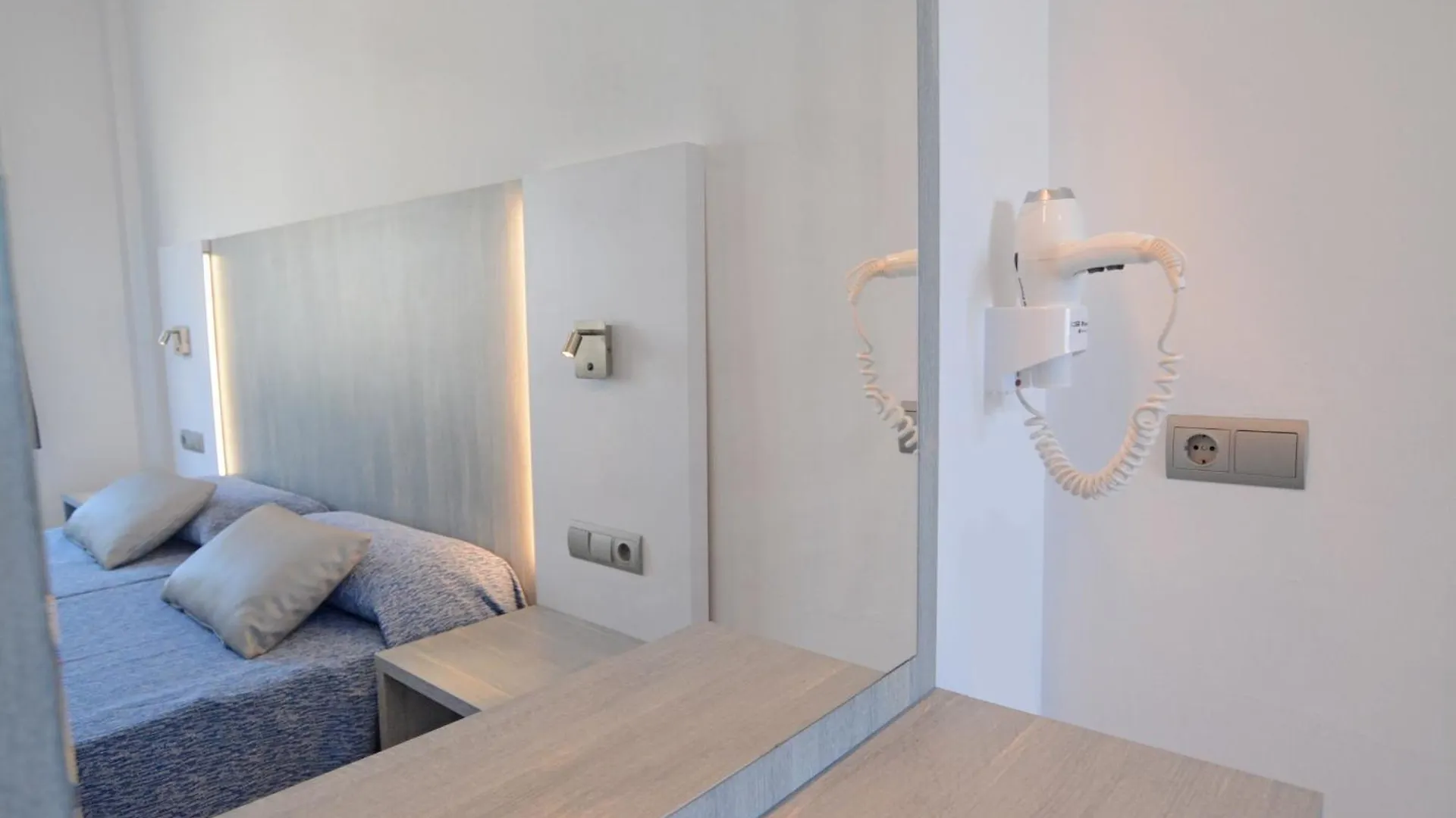 Apartamentos Playa Sol Es Cana