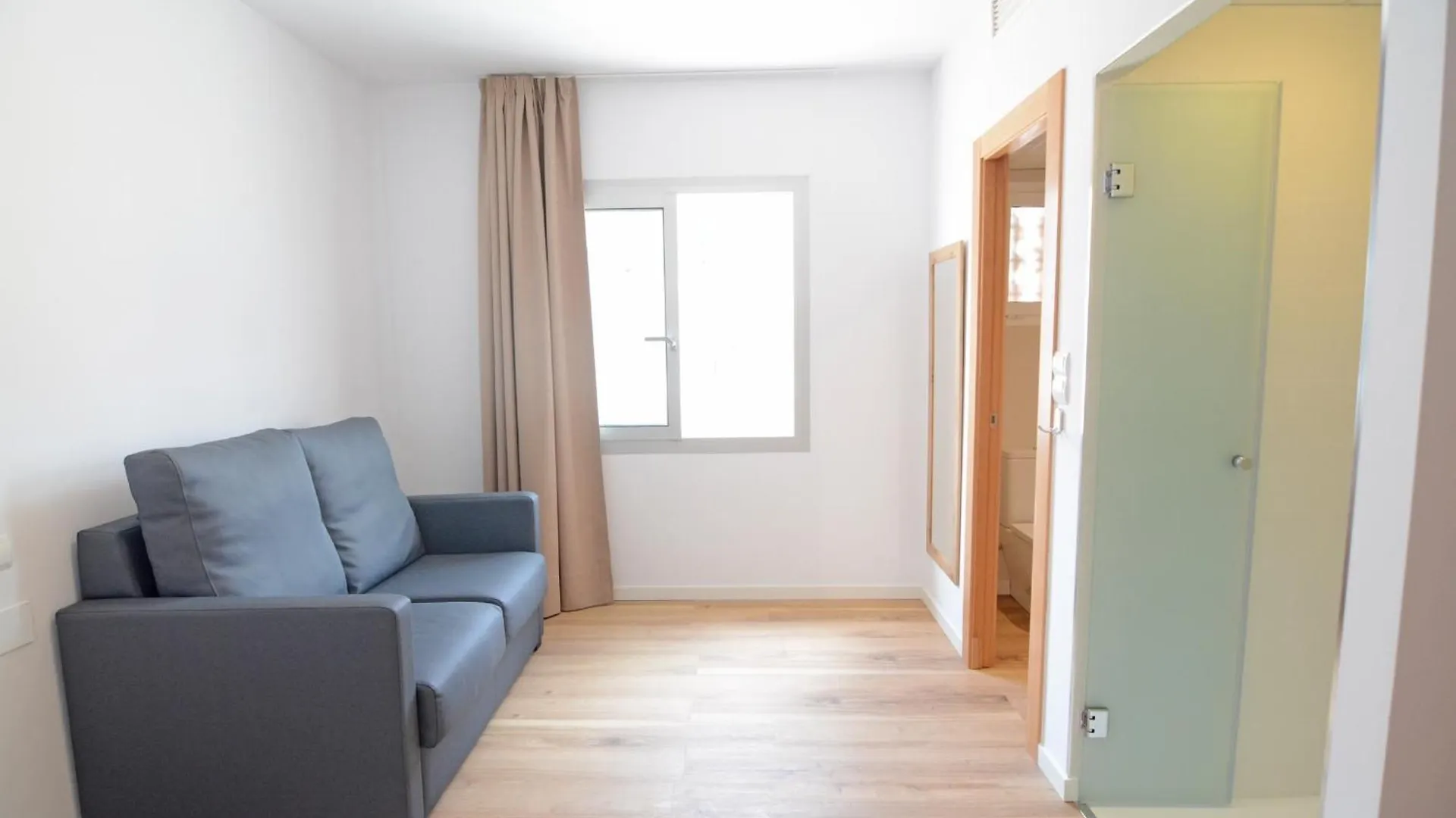Aparthotel Apartamentos Playa Sol Es Cana Spagna