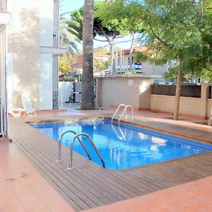 Caru , Castelldefels España